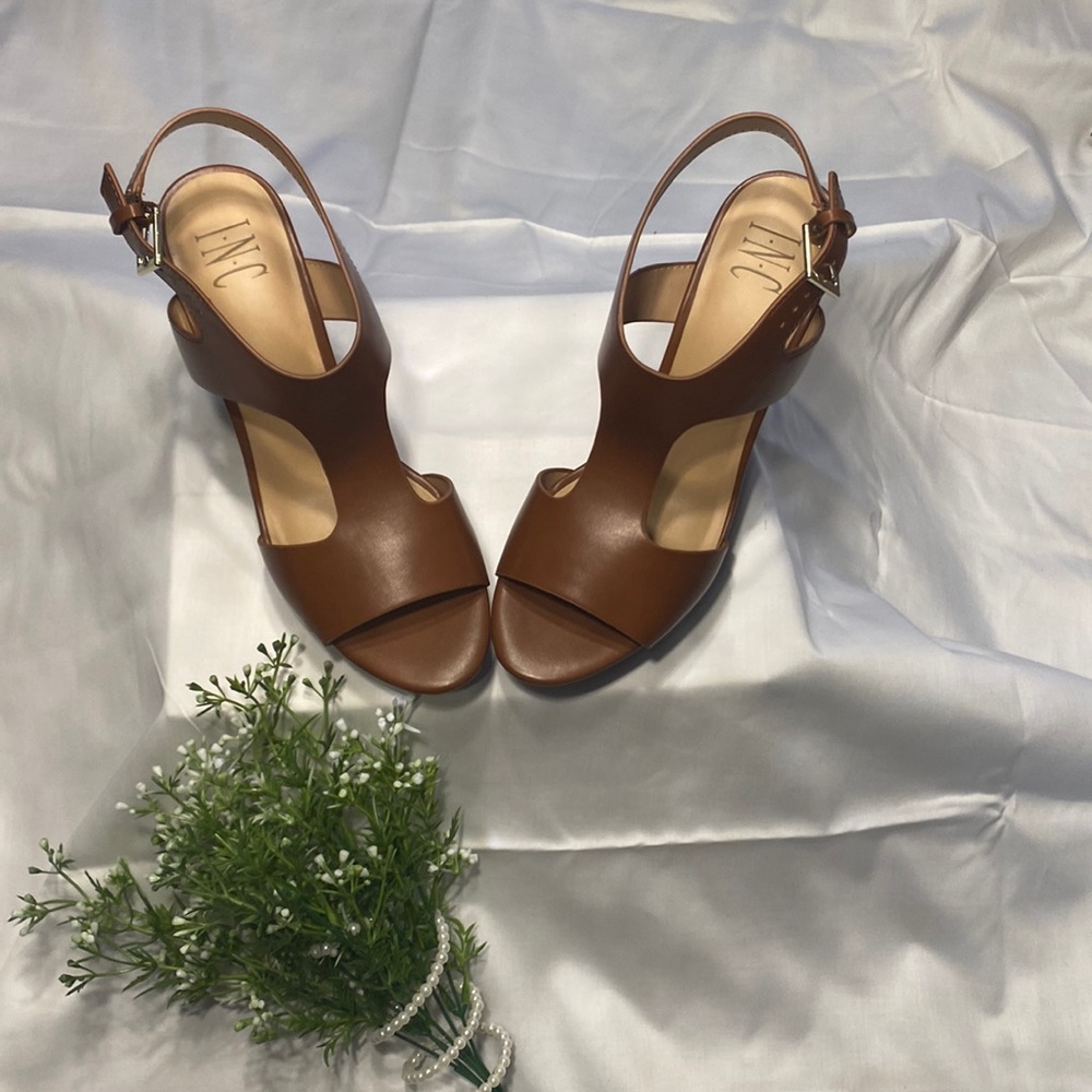 INC International Concepts women sandals